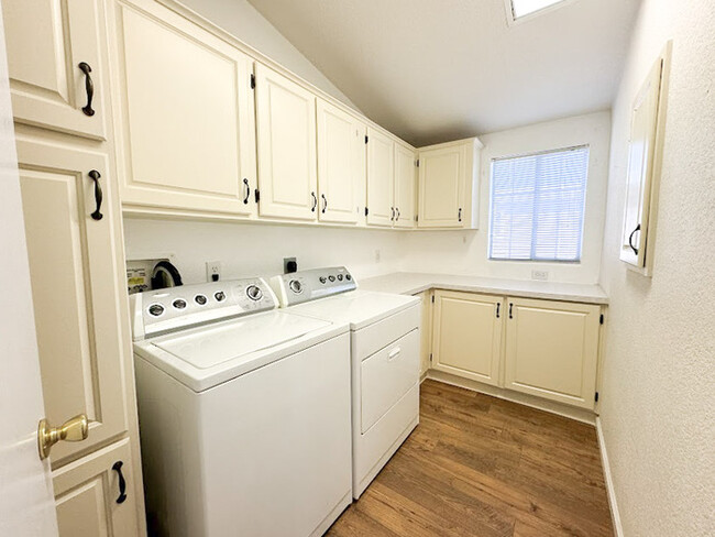 Building Photo - 2Bed/2Bath House at Hawes/Southern! $1499 ...