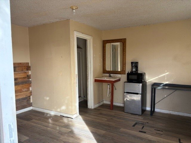 Building Photo - 2070 US-69