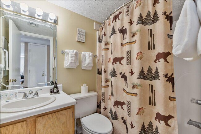 Building Photo - 3710 Weber Rd