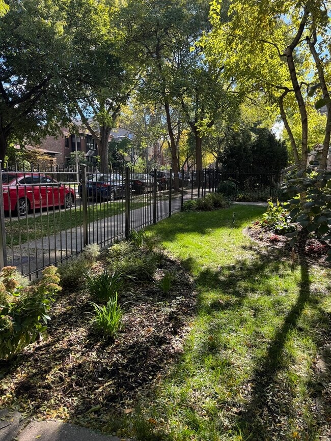 Building Photo - 4736 N Magnolia Ave