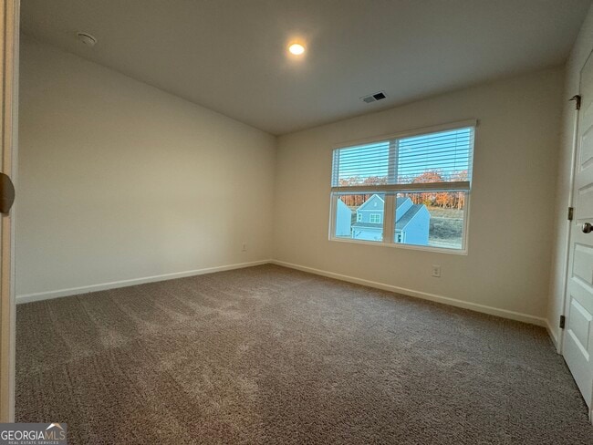 Building Photo - 102 Lavender Cir