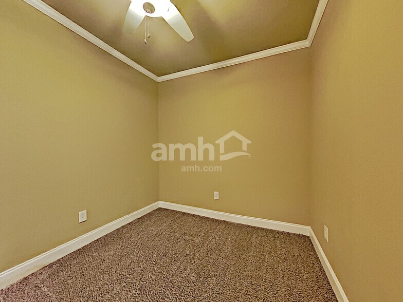 Building Photo - 1758 Crossvale Dr