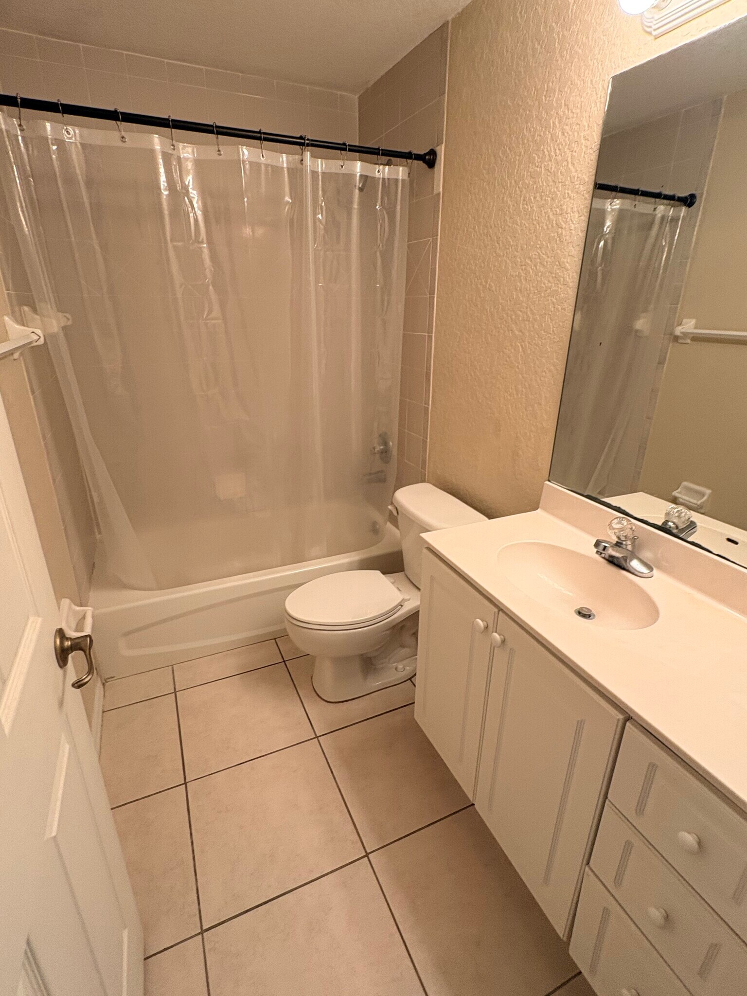 Building Photo - 533 Wayne Ave