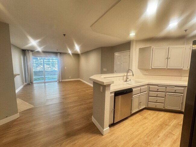 Building Photo - 5837 Oak Bend Ln