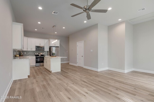 Building Photo - 102 Canvasback Dr