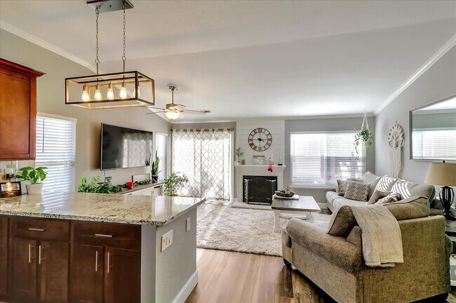 Building Photo - 1437 Promenade Cir
