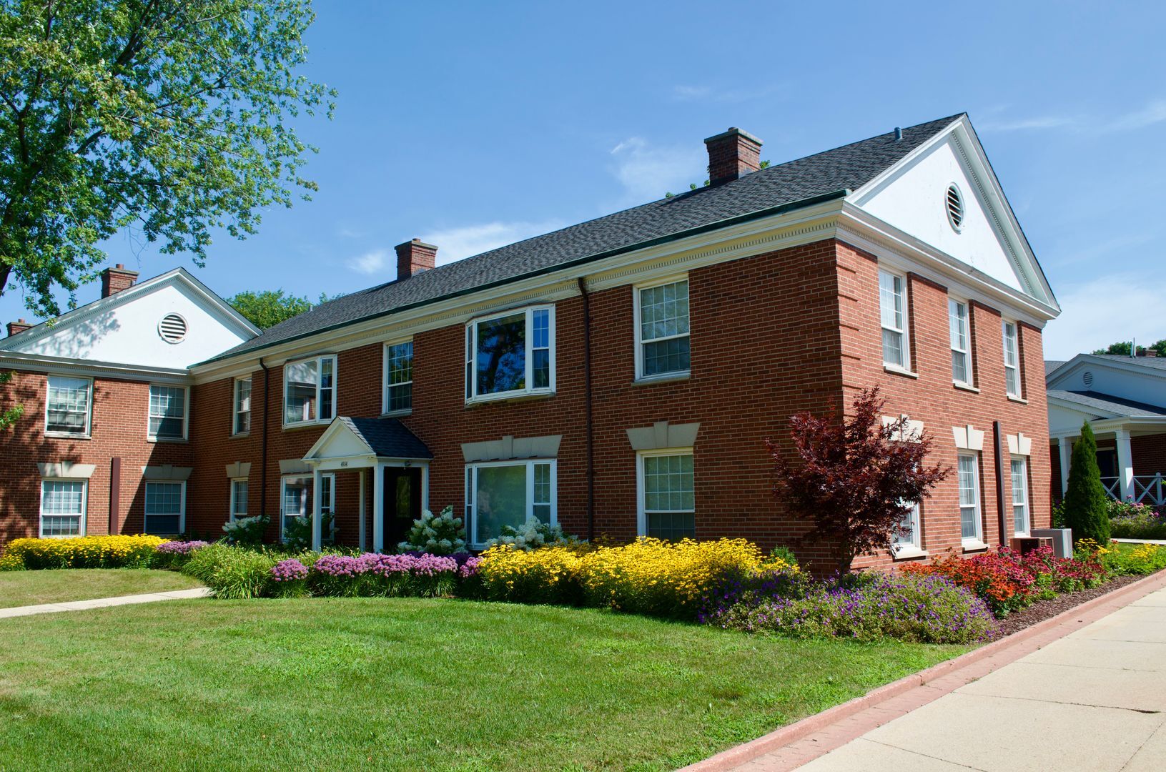 Building Photo - 4544 N Wilson Dr