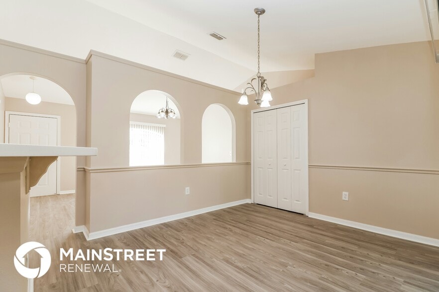 Building Photo - 14336 Coronado Dr