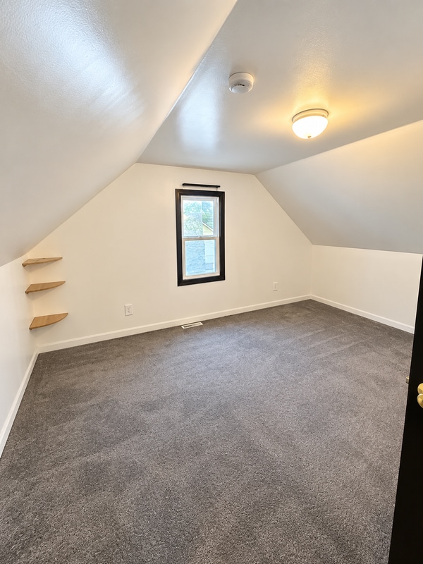 Building Photo - 22413 Cushing Ave