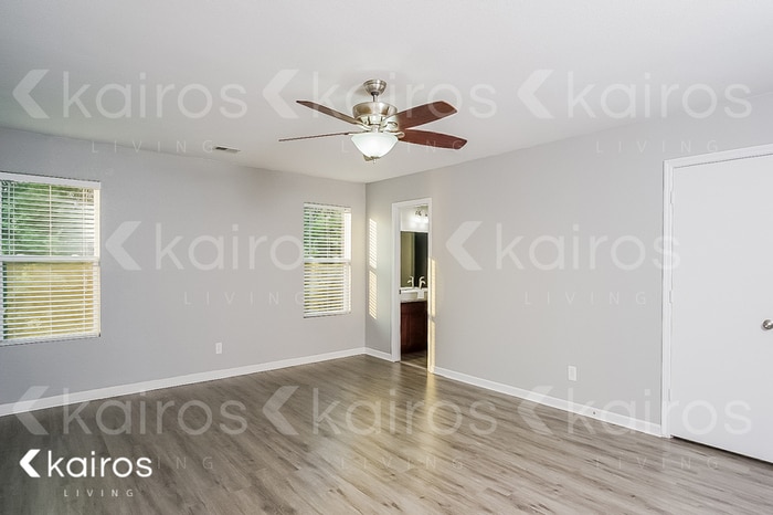 Building Photo - 3703 Avalon Lake Dr SW