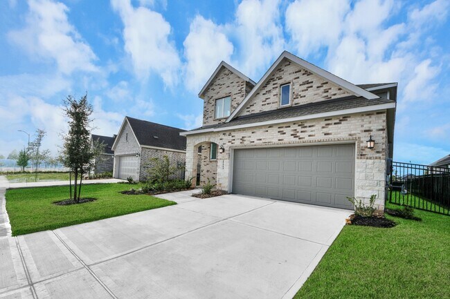 Building Photo - 27443 Sunterra Village Dr