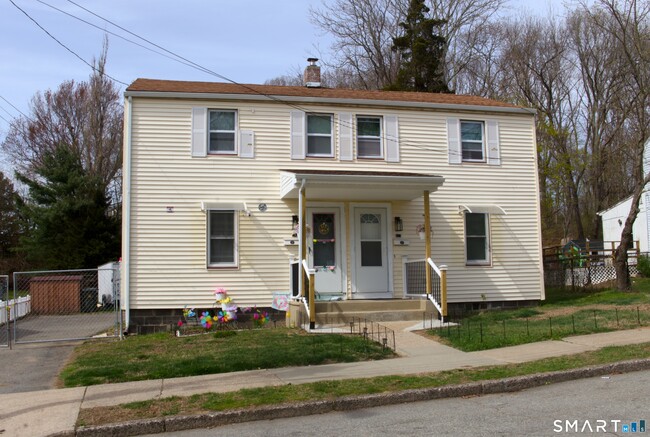 Building Photo - 57 Ridgeview Cir