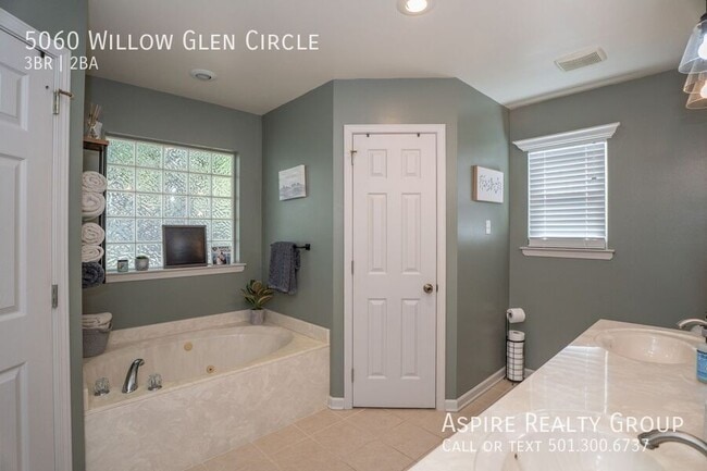 Building Photo - 5060 Willow Glen Cir