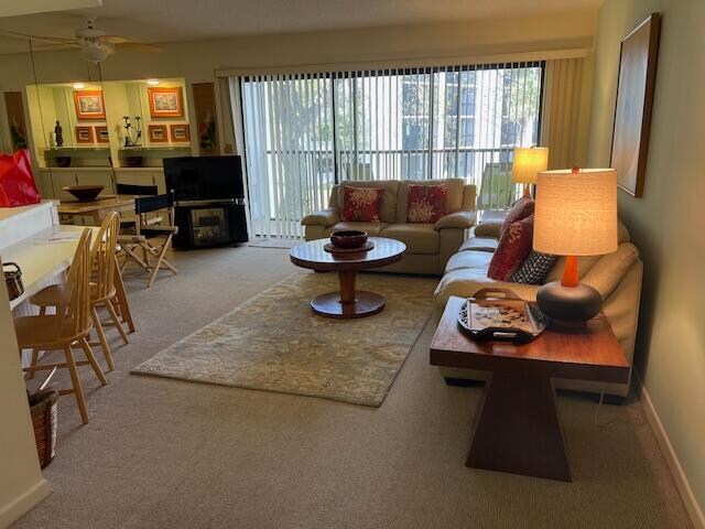 Building Photo - 1605 S US Hwy 1