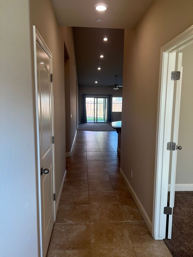 Building Photo - Charming Loma Vista Home