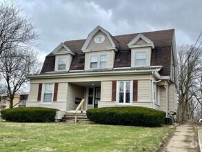 Building Photo - PERFECT 1 Bedroom Move-In Ready!