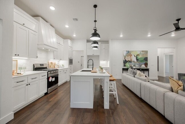 Building Photo - 7917 Behr Dr