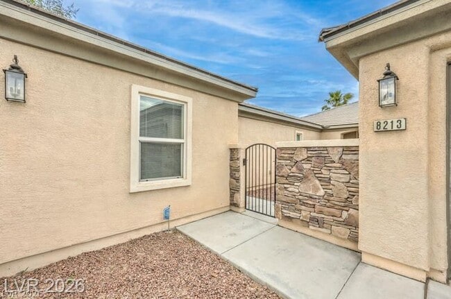 Building Photo - 8213 Bay Dunes St
