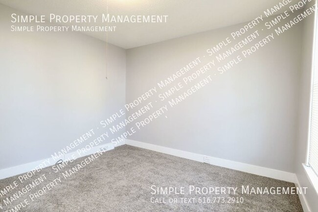 Building Photo - 920 Fourth St. NW --1