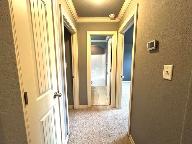 Building Photo - Stunning West Fayetteville Single Family Home