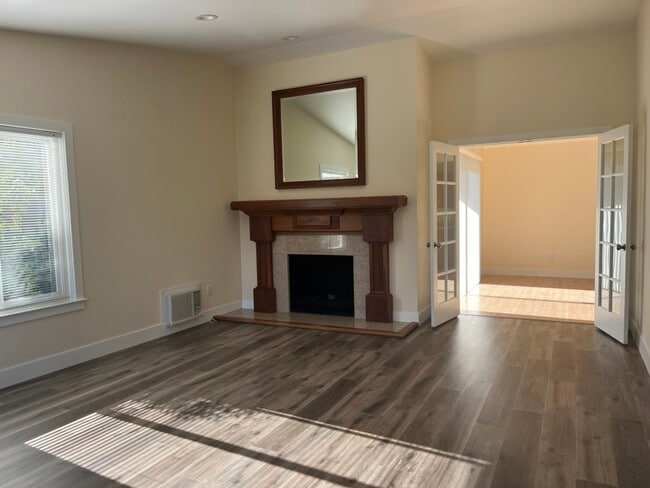Building Photo - 760 Bowen Ct