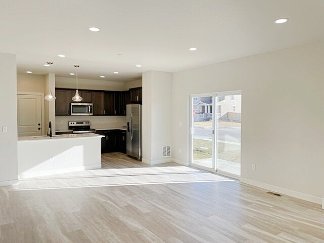 Building Photo - 2794 Barnstormer St