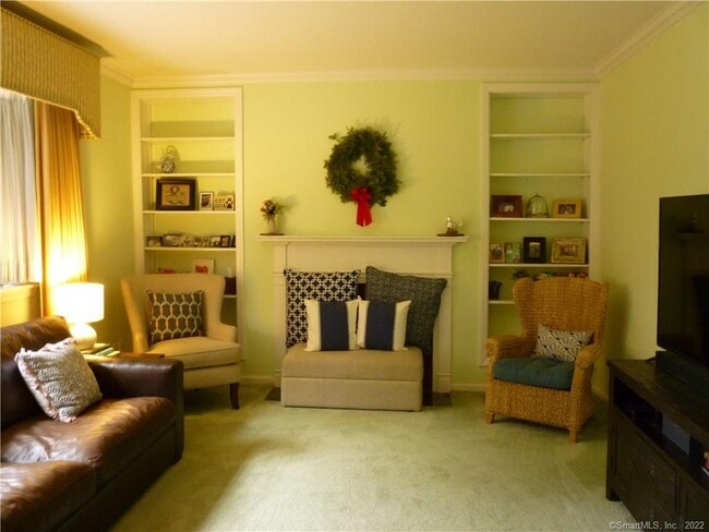 Building Photo - 927 Burroughs Rd