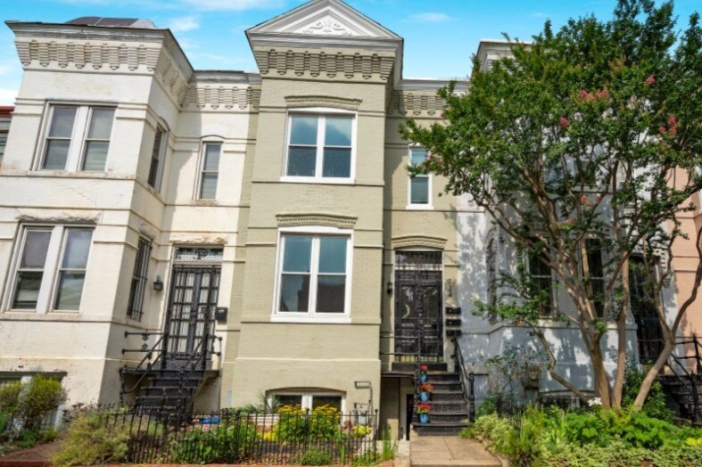 Primary Photo - 724 5th St NE
