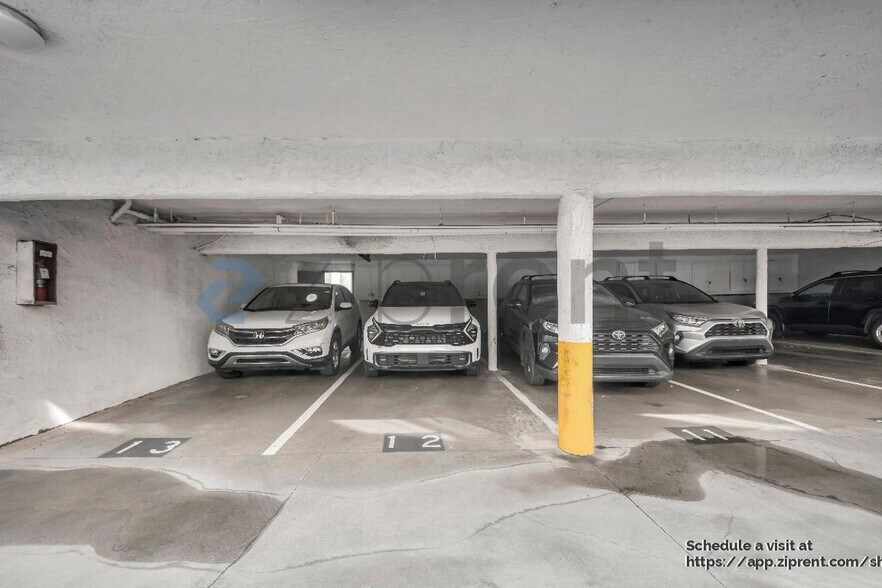 Building Photo - 2884 Sawtelle Blvd