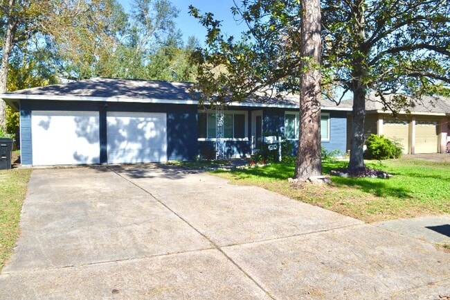 Building Photo - 5410 De Milo Dr