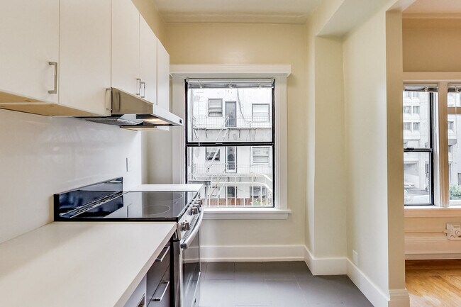Interior Photo - 755 O'Farrell
