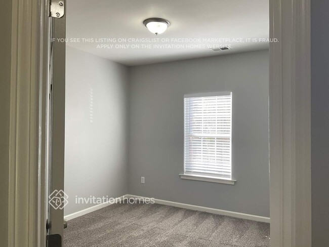 Building Photo - 1306 Waymar Way SW