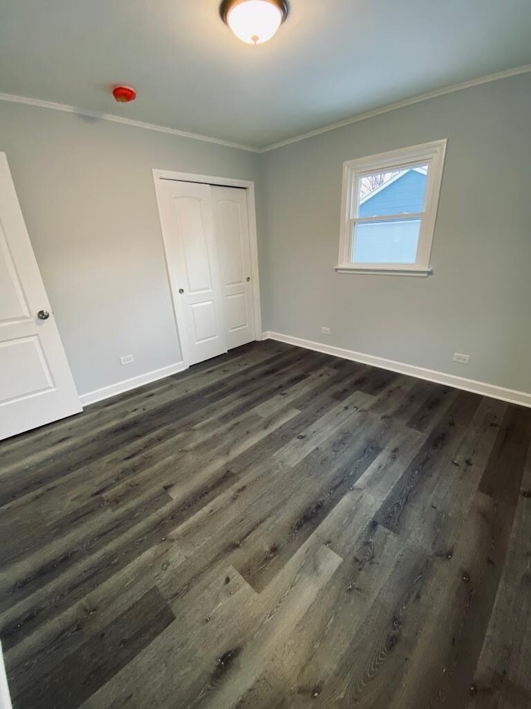 Building Photo - 218 W Pineview Dr