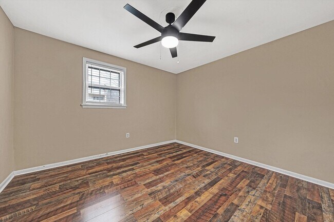 Building Photo - 5260 Crossbow Cir