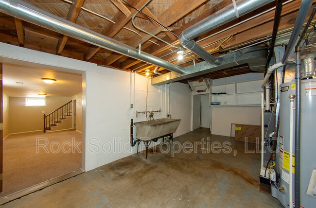 Building Photo - 1622 Oxford Dr