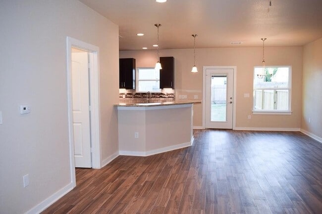 Building Photo - 3303 Elija St