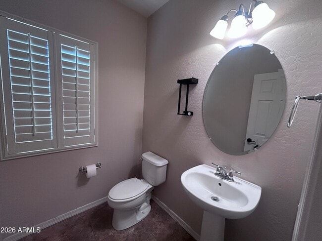 Building Photo - 29789 W Fairmount Ave