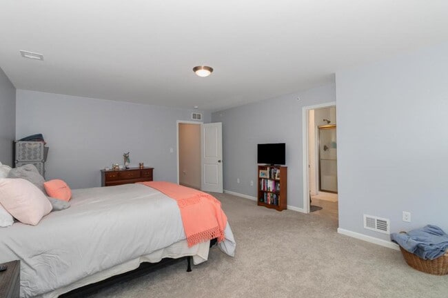 Building Photo - 4110 Orrs Town Ct