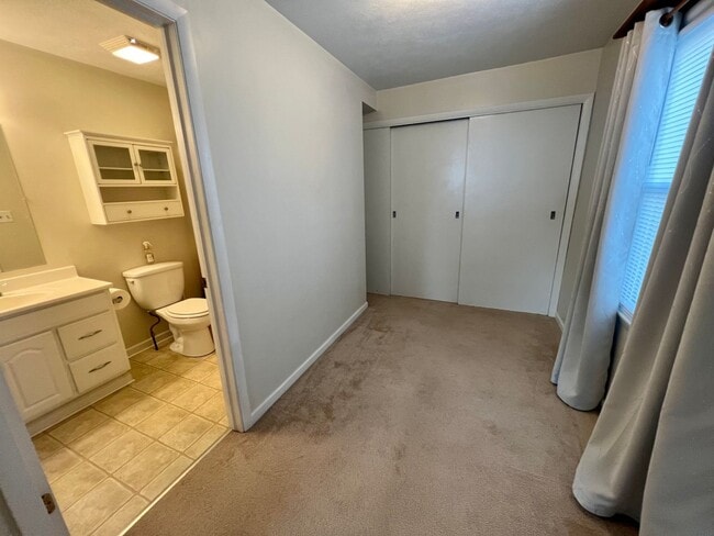 Building Photo - Charming Home - 2 Bedrooms 2 Bathroom - Mo...