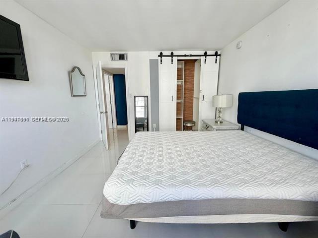 Building Photo - 18051 Biscayne Blvd