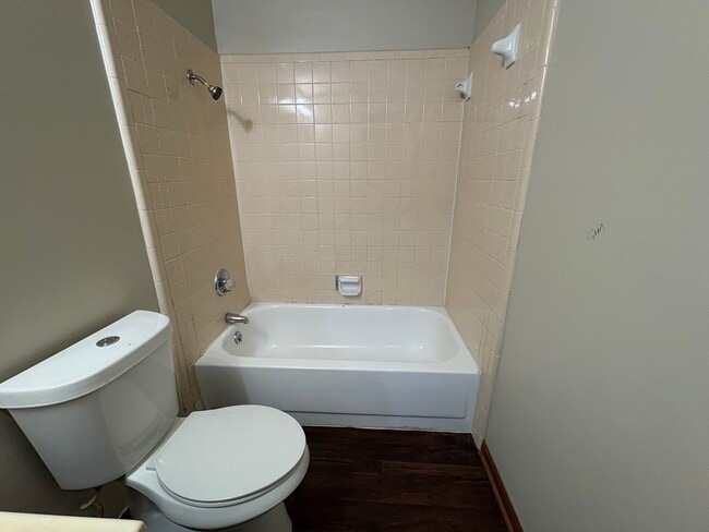 Building Photo - 3 Bed/2.5 Bath in Brookwood Subdivision