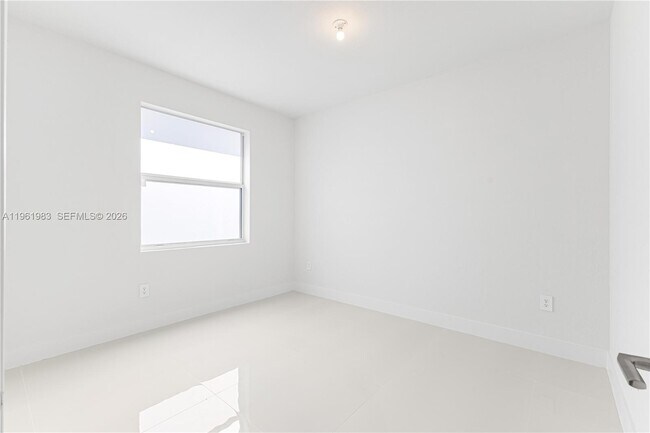 Building Photo - 21326 Old Cutler Rd