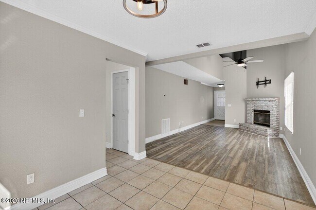 Building Photo - 518 Tuxedo Ct