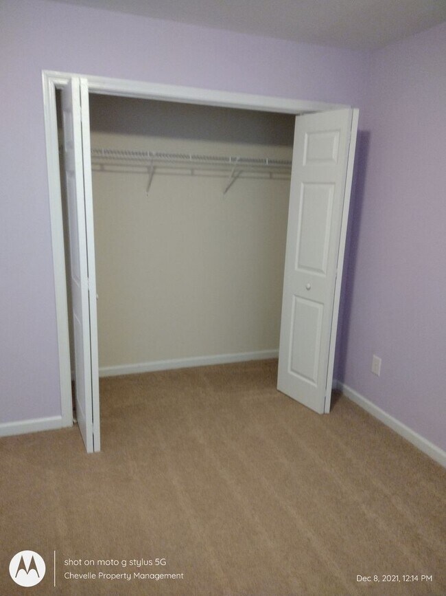 Building Photo - Beautiful 5 bedroom FOR RENT