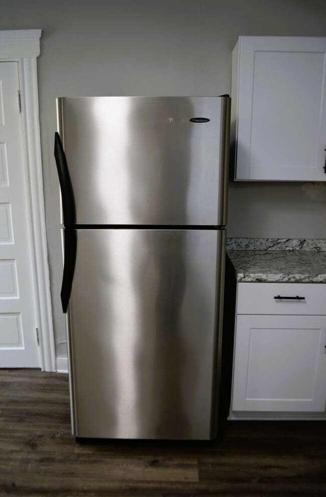 Building Photo - 6613 Wakefield Ave