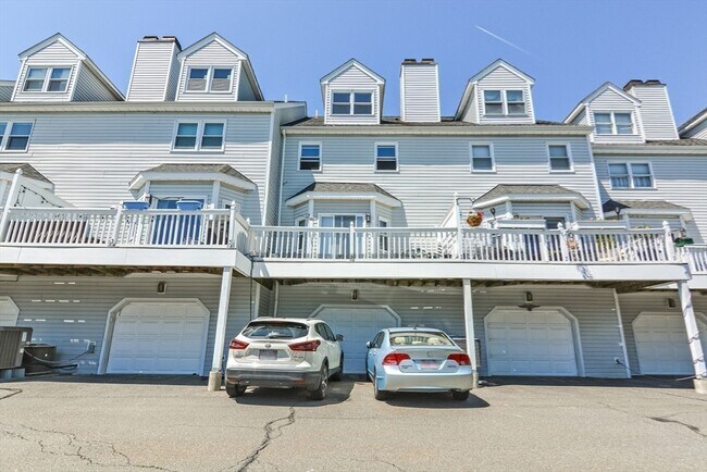 Building Photo - 109 Salem St