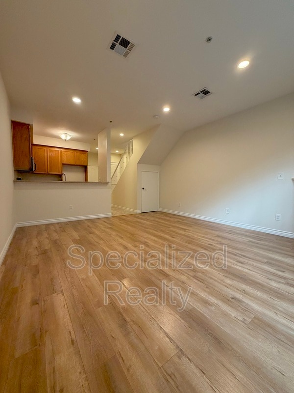 Building Photo - 5716 Whitsett Ave