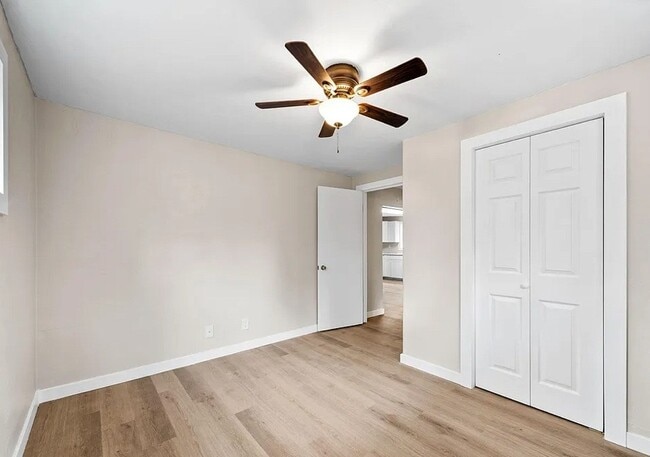 Building Photo - 2221 Curry Ln
