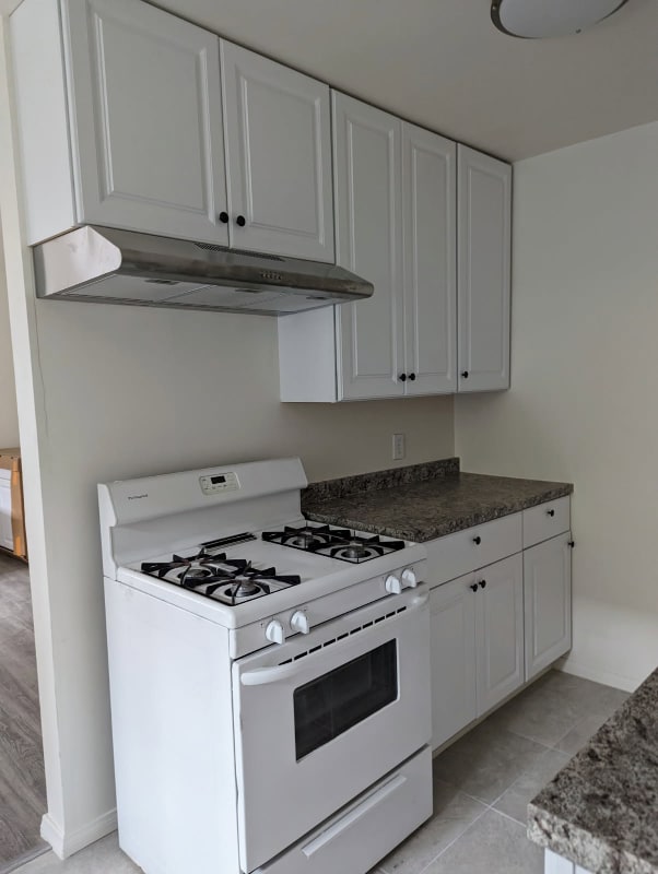 Building Photo - 3332 Drew St