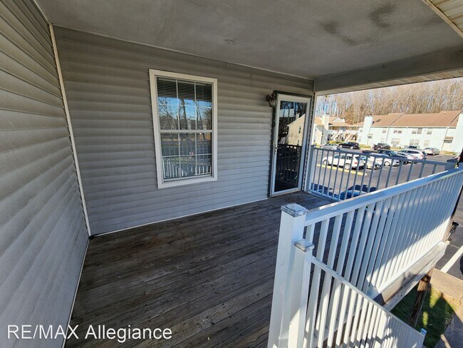 Building Photo - 2 br, 1 bath House - 610 CROWS NEST COURT